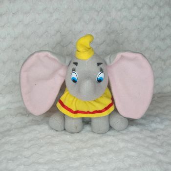 Pztite peluche disney Nestlé dumbo l'éléphant volant