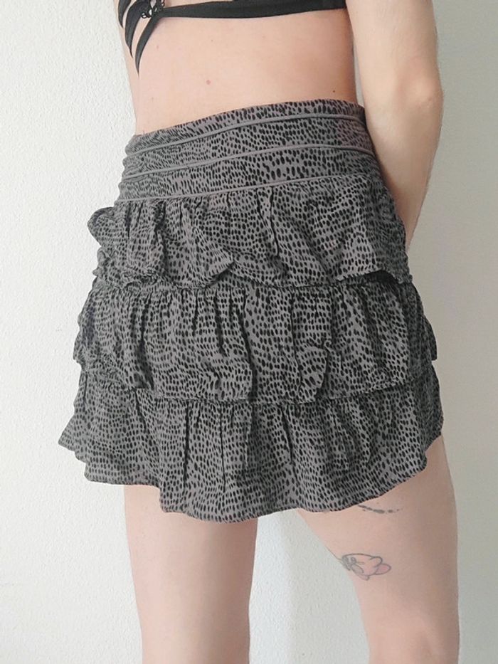 Mini jupe volant gris moucheté noir y2k / Bonobo Jeans - 38/M - photo numéro 4