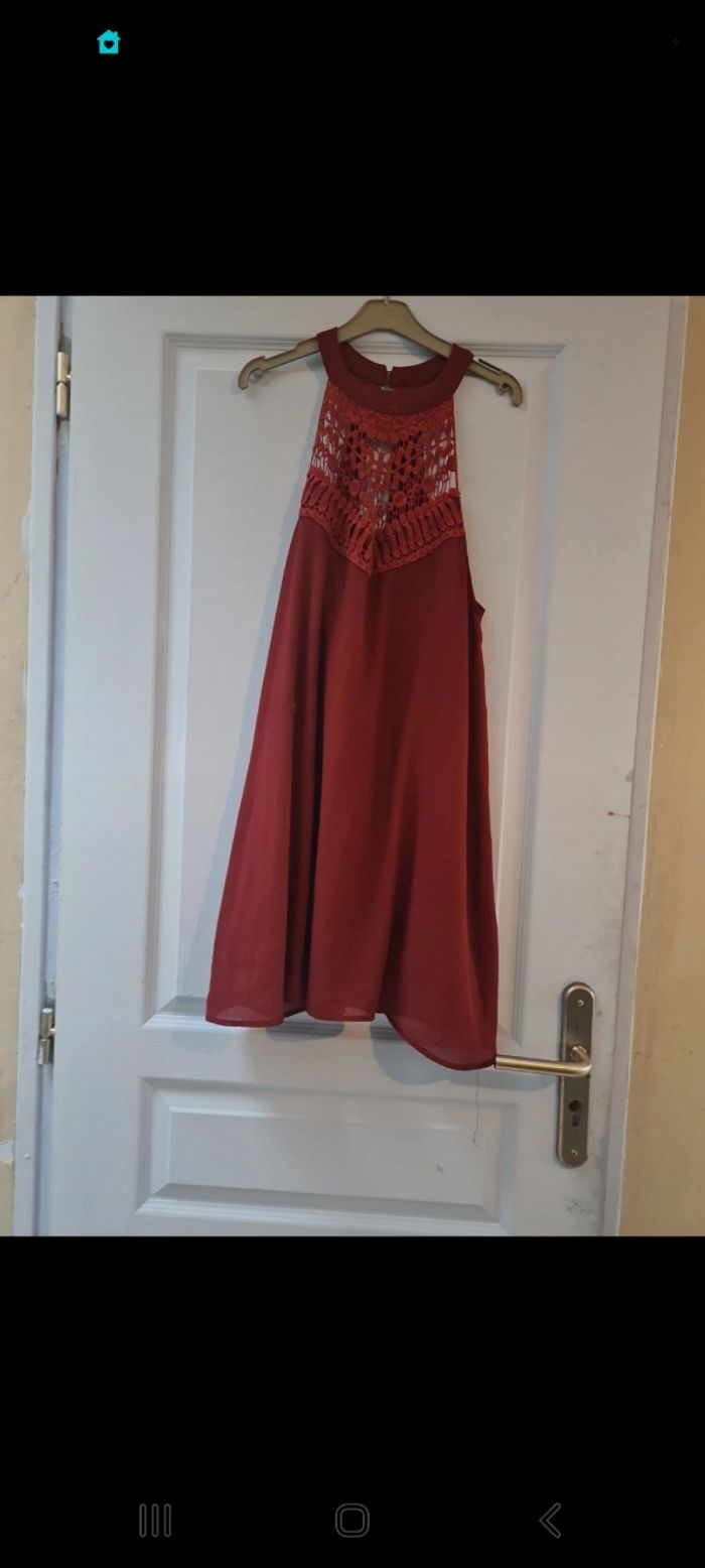 Robe bordeaux - photo numéro 2