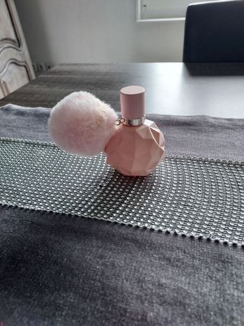 Bouteille parfum vide ariana grande