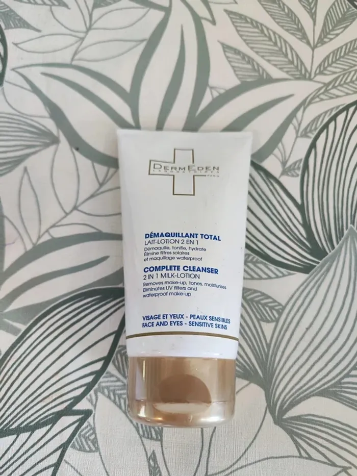 Dermeden laboratoires demaquillant total 2 en 1 visage et yeux 150ml valeur 16€