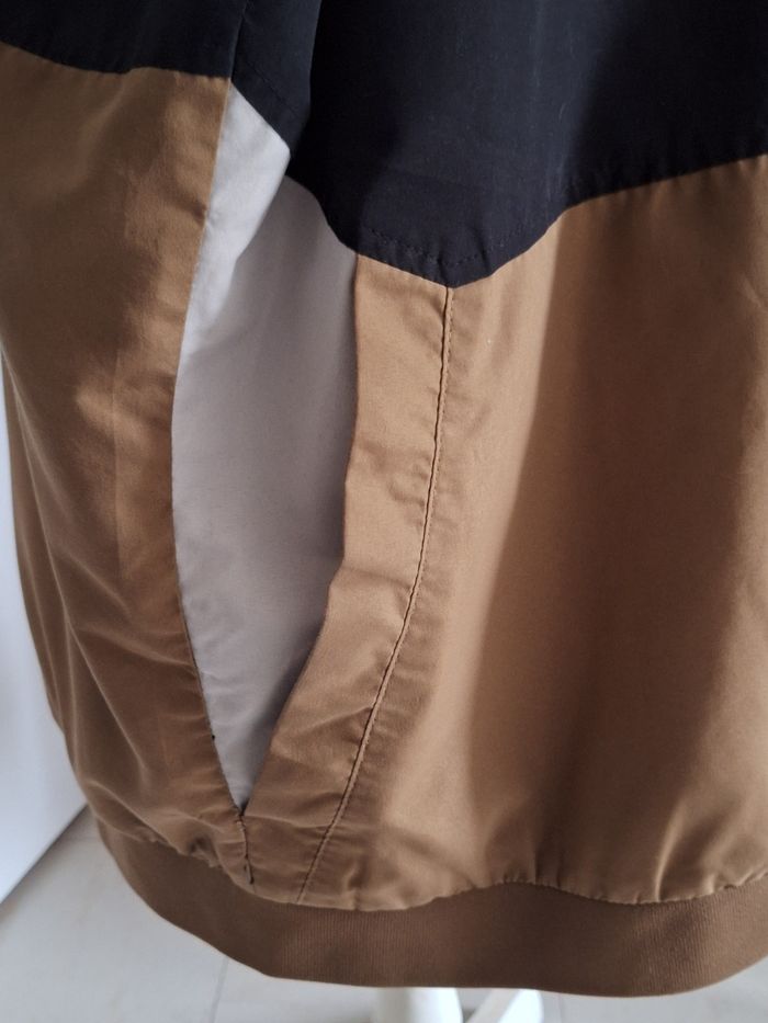 Veste de sport à capuche Jack &Jones beige, bleu marine et blanche - photo numéro 4