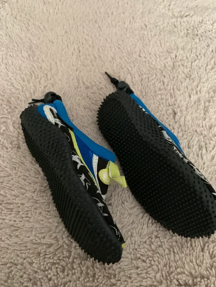 Chaussures mer plongée taille 26/27 - photo numéro 2