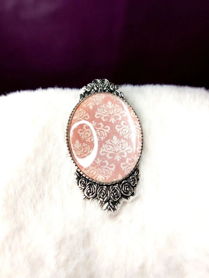 Magnifique broche fantaisie style vintage victorien