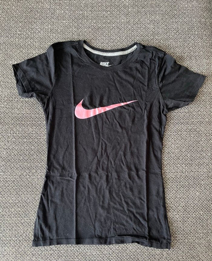 TEE shirt femme Nike