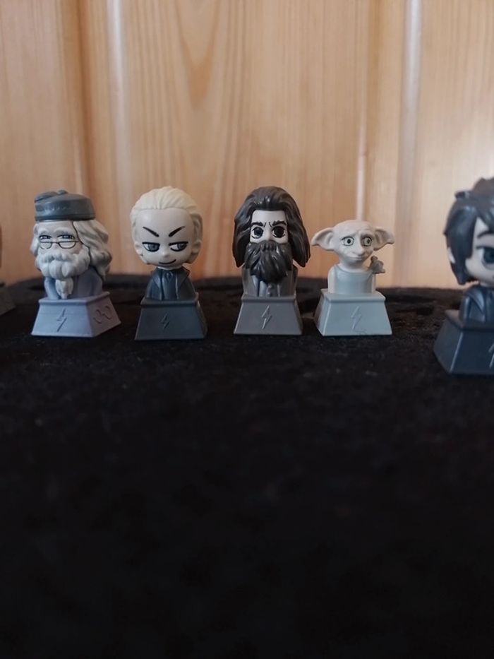 Lot de 13  Wizzis figurines Harry Potter + 20 autocollants - photo numéro 5