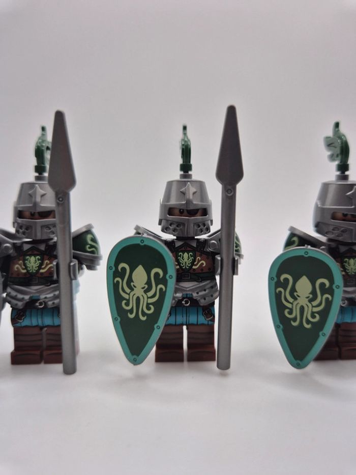 Figurines type lego 4 soldats chevaliers Pieuvre - photo numéro 2