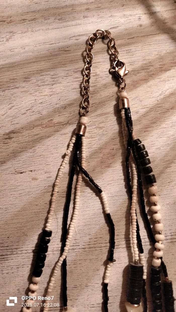 Collier noir et blanc - photo numéro 5