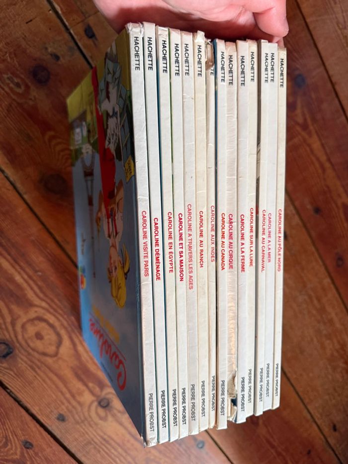 État satisfaisant - Lot de 14 livres bd albums Hachette Caroline Pierre Probst - photo numéro 6