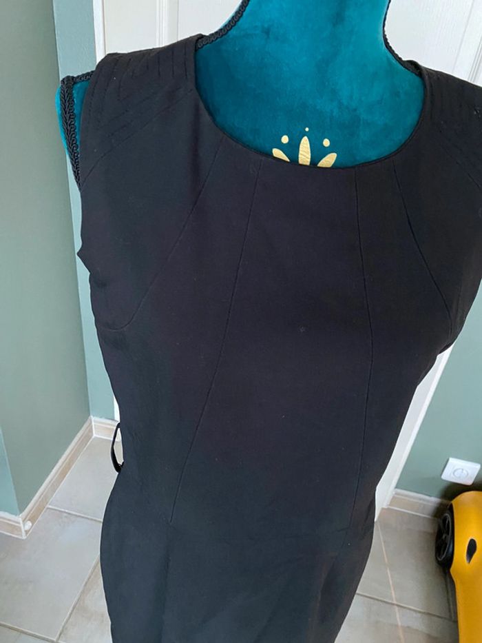 Robe noire - photo numéro 2