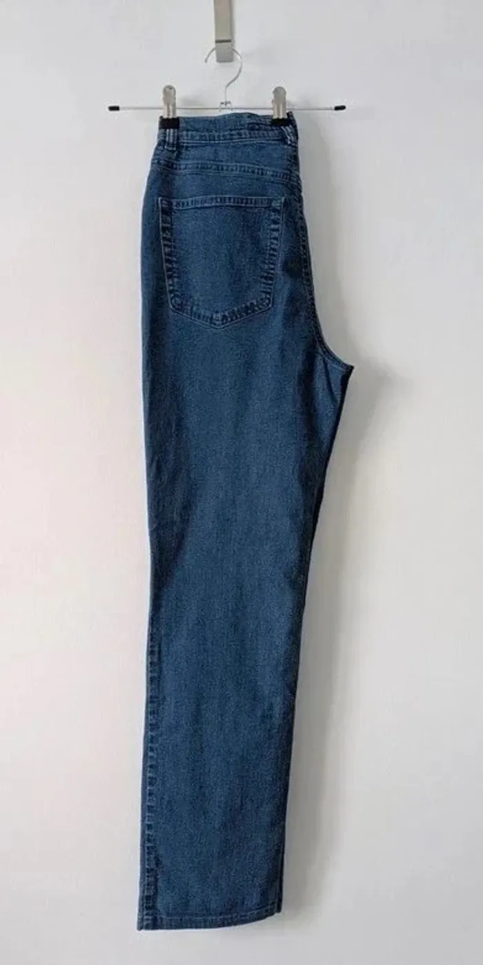 Jean Escada Sport - logo brodé doré - taille 36 - photo numéro 3