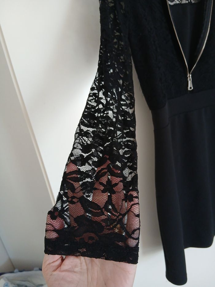 Robe moulante dentelle noire - photo numéro 4