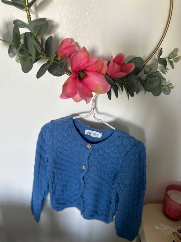 Joli gilet maille bleu taille 2-4ans comme neuf