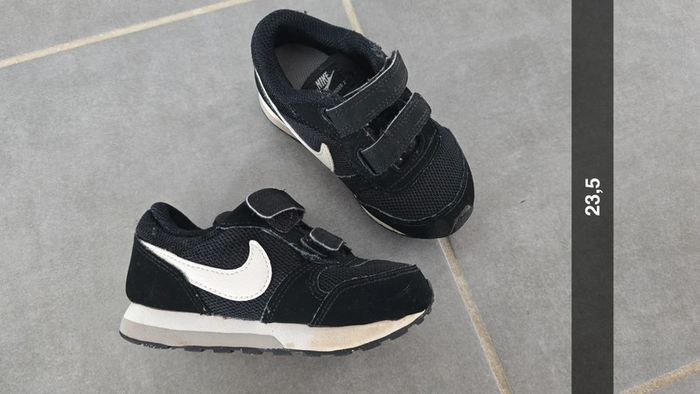 Basket nike noir et blanche