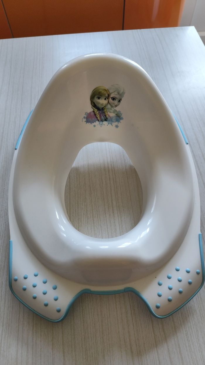 Réducteur a toilettes reine des neiges