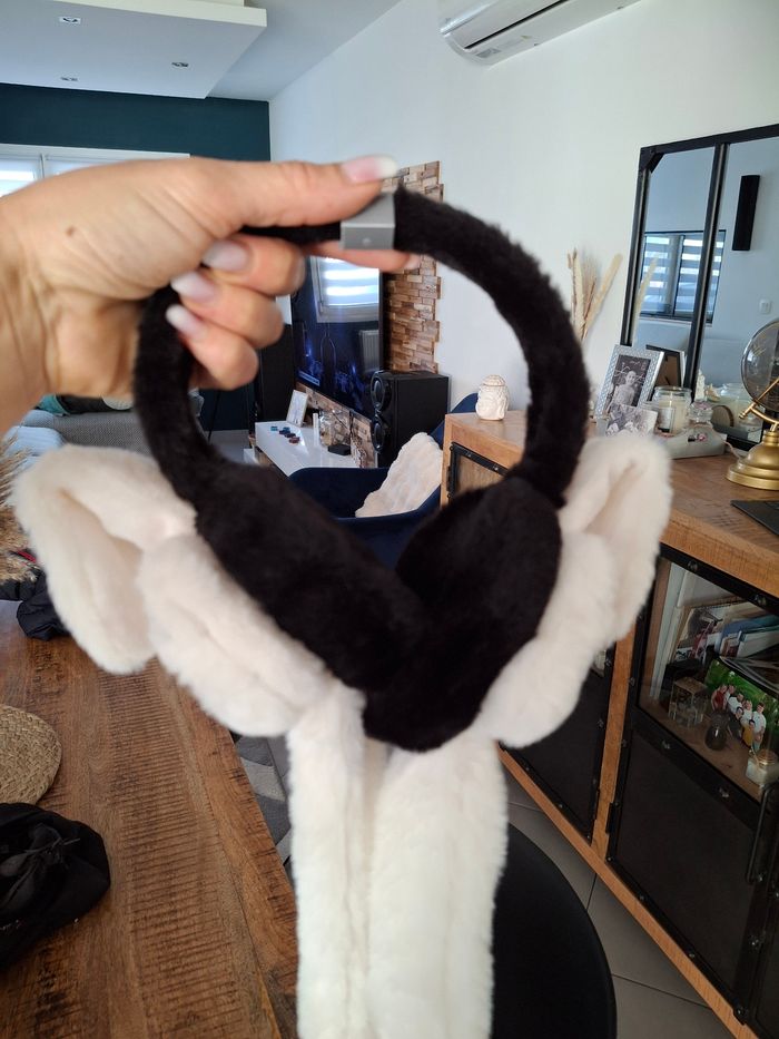 Cache oreille - photo numéro 4