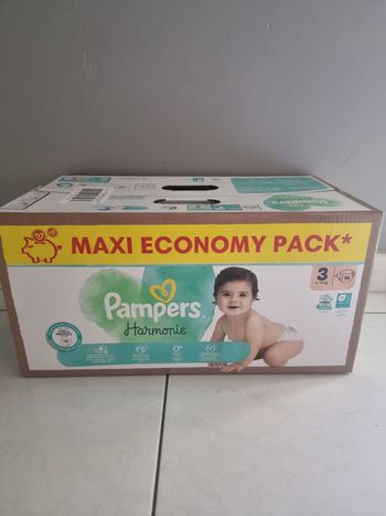 96 couches Pampers taille 3