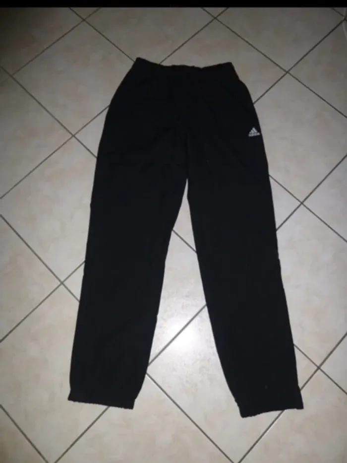 superbe pantalon bas de jogging survêtement ADIDAS taille S neuf