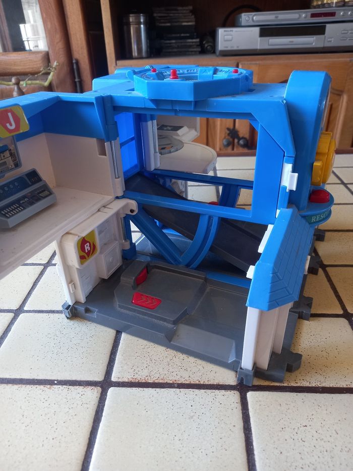 Robo car poli quartier général - photo numéro 5