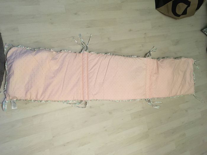 Tour de lit rose - photo numéro 3