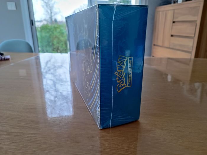 Coffret Pokémon Ultra Premium Méga-Dracaufeu X - photo numéro 2