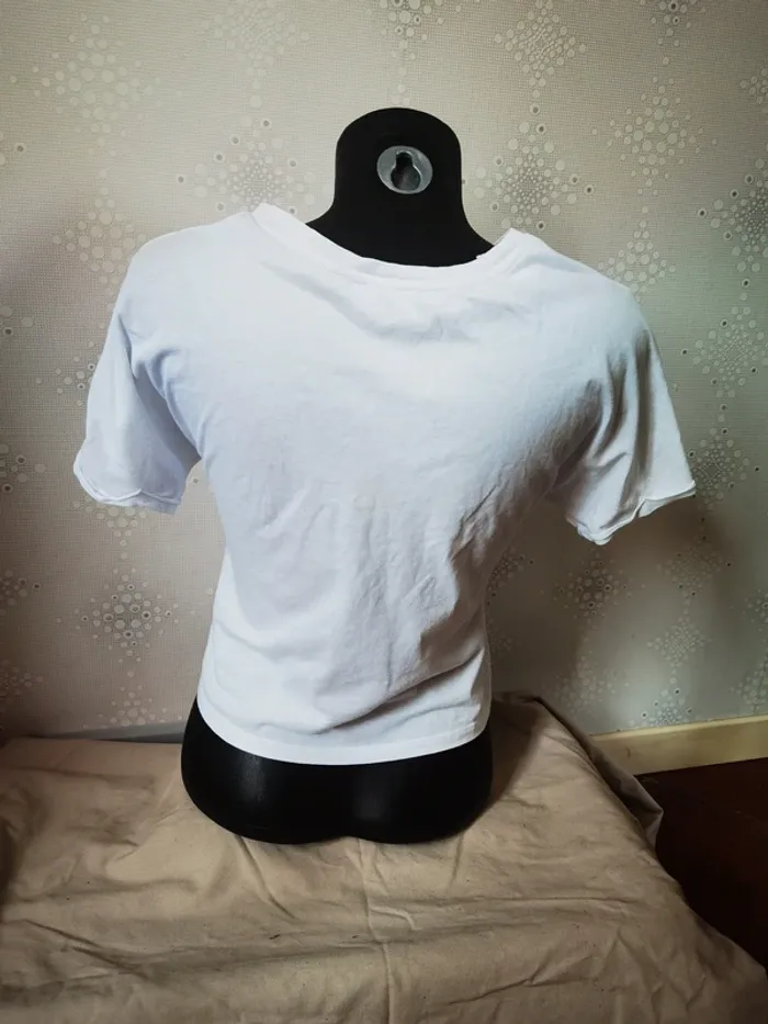 D1581 - tee-shirt femme taille XS - photo numéro 2