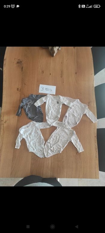 Lot de 5 bodies bebe fille taille 3 mois manches longues