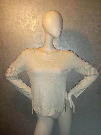 pull beige avec fermeture en bas kiabi taille 38/40