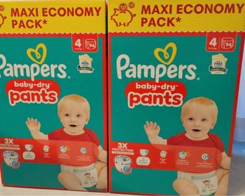 Lot de 2 cartons des couches Pampers taille 8