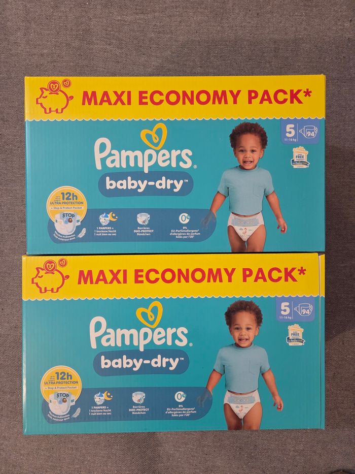 Lot couches pampers taille 5