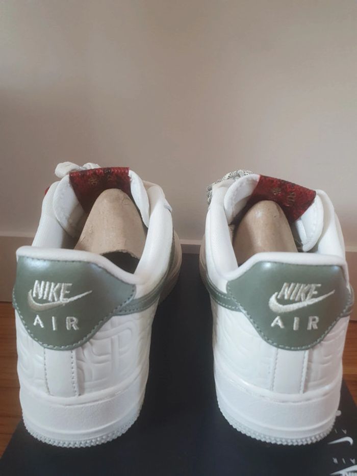Nike Air Force 1 "Year of the Snake"(38.5) - photo numéro 7