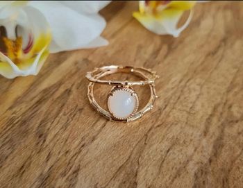 Bague ajourée double rangs plaqué or et pierre de lune taille 50