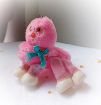 Mille pattes chenille rose pink pince doigt finger clip centipede peluche plush mini petite small
