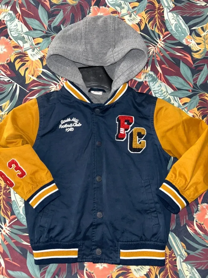 Blouson Teddy à capuche foortball club tape à l’œil