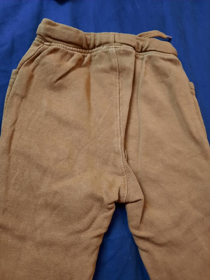 Pantalon fin de chez kiabi - photo numéro 3
