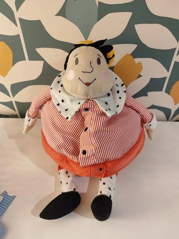 Peluche poupée la reine de coeur ikea