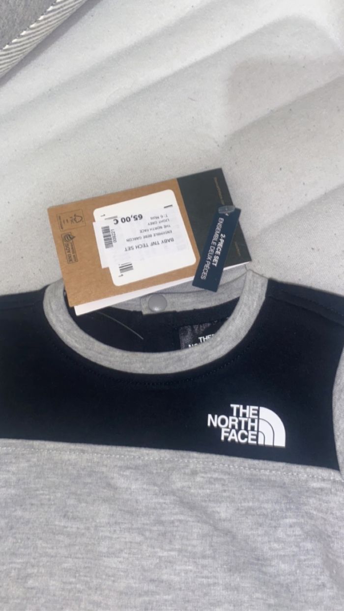 Ensemble bébé the north face - photo numéro 2