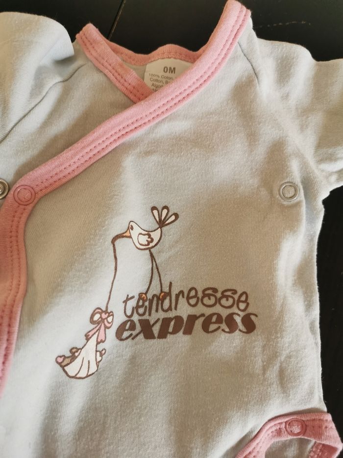 Lot de bodies naissance - photo numéro 3