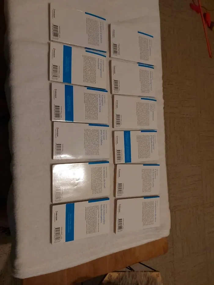 Lot 12 livres Harlequin azur - photo numéro 2