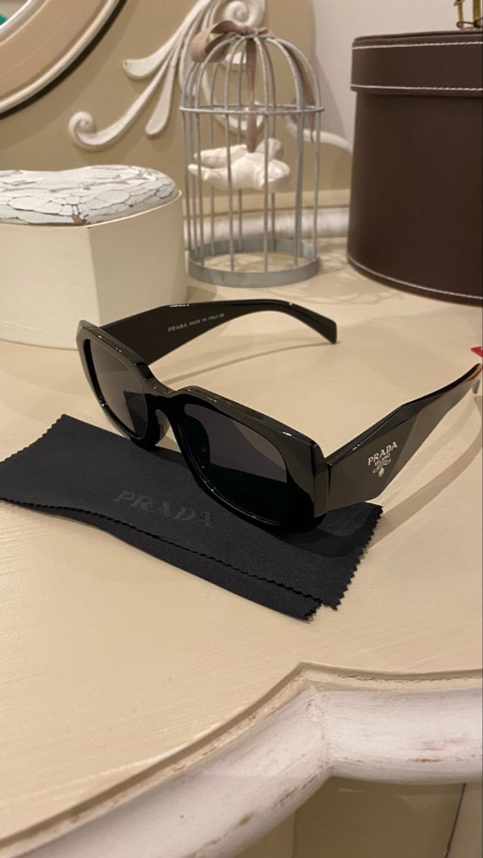 Lunette prada noir - photo numéro 4