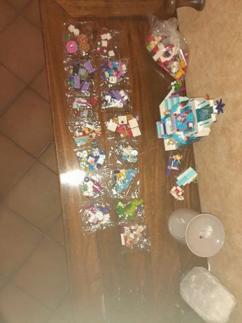 Lego reines des neiges + 15 sachets pour améliorer  le chateau