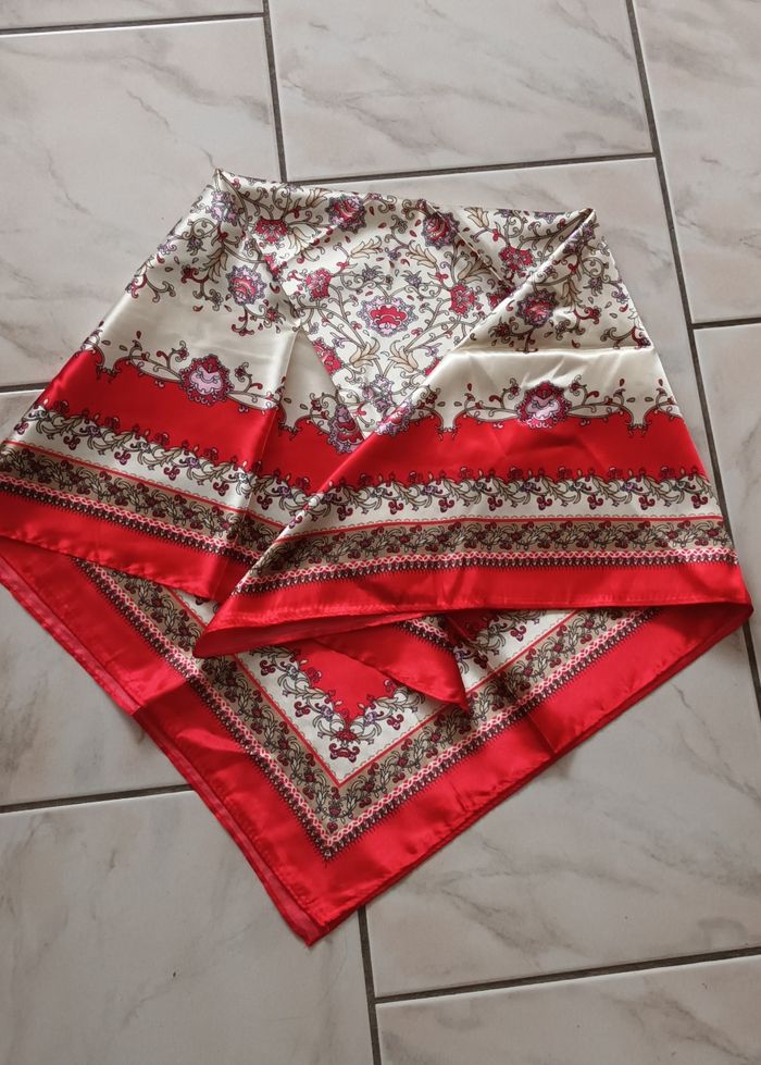 Foulard - photo numéro 4