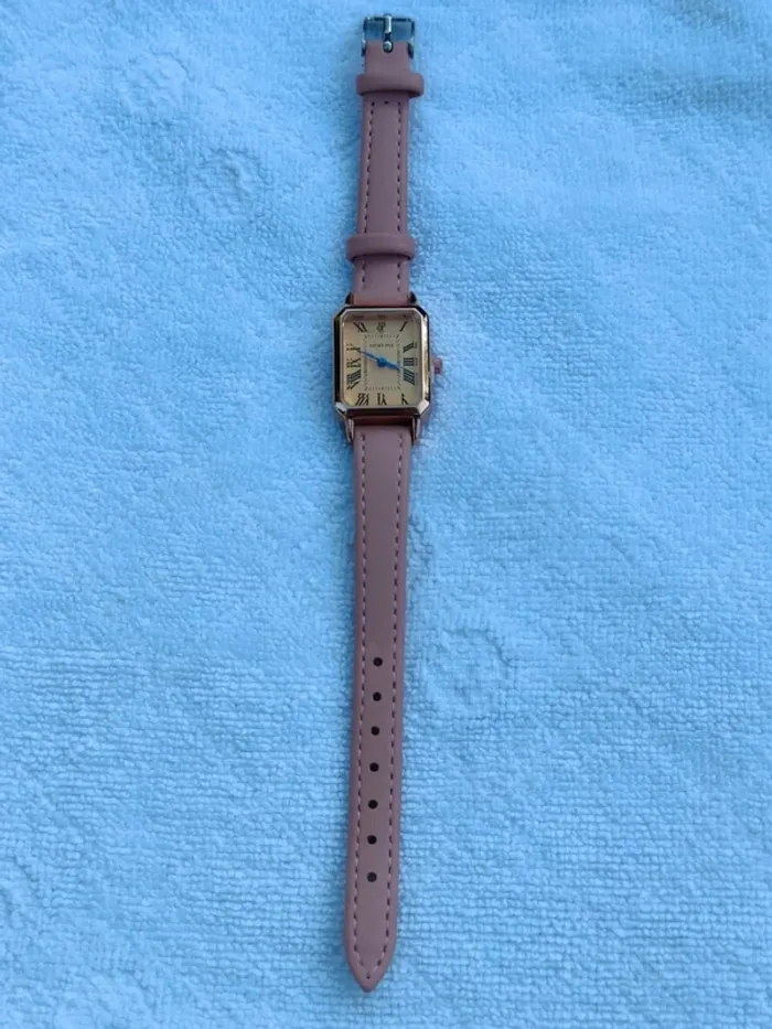 Montre rose rectangulaire, style retro vintage - photo numéro 3