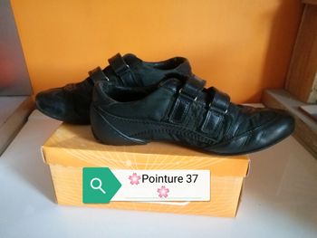 🌸Sneakers noires cuir à scratch confort Pointure 37 🌸