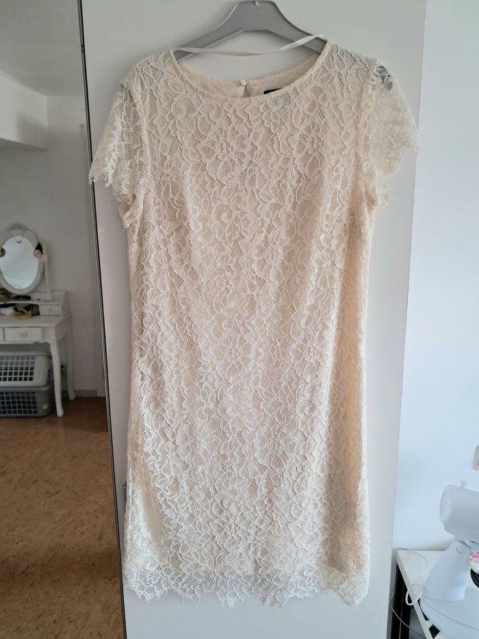 Robe dentelle
