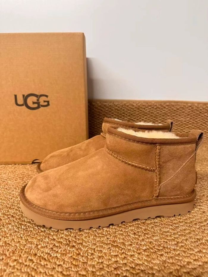 Ugg Classic Ultra Mini Boot taille 38