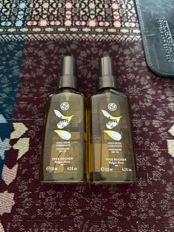 Lot de deux huiles sèches au Monoi