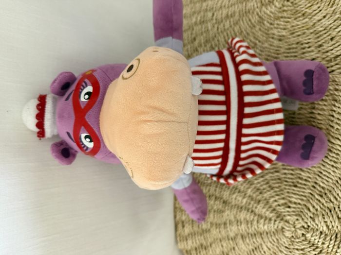 Peluche Hallie l'hippopotame NICOTOY Disney Docteur la peluche violet - photo numéro 2