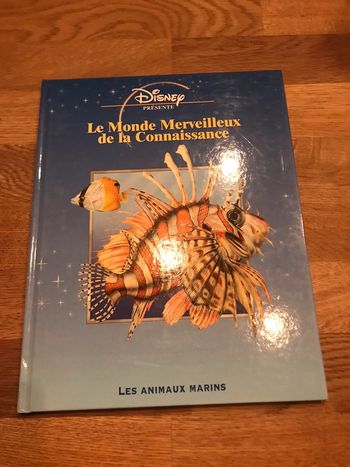 Livre Disney présente Le monde merveilleux de la connaissance Les animaux marins