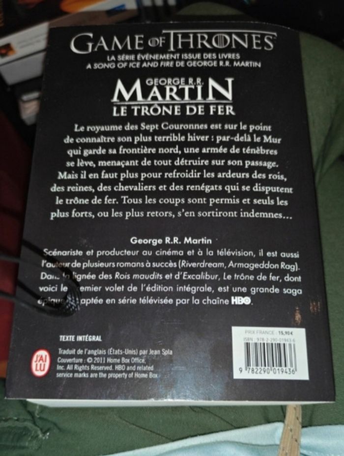 Livre  de poche le trône de fer - photo numéro 2